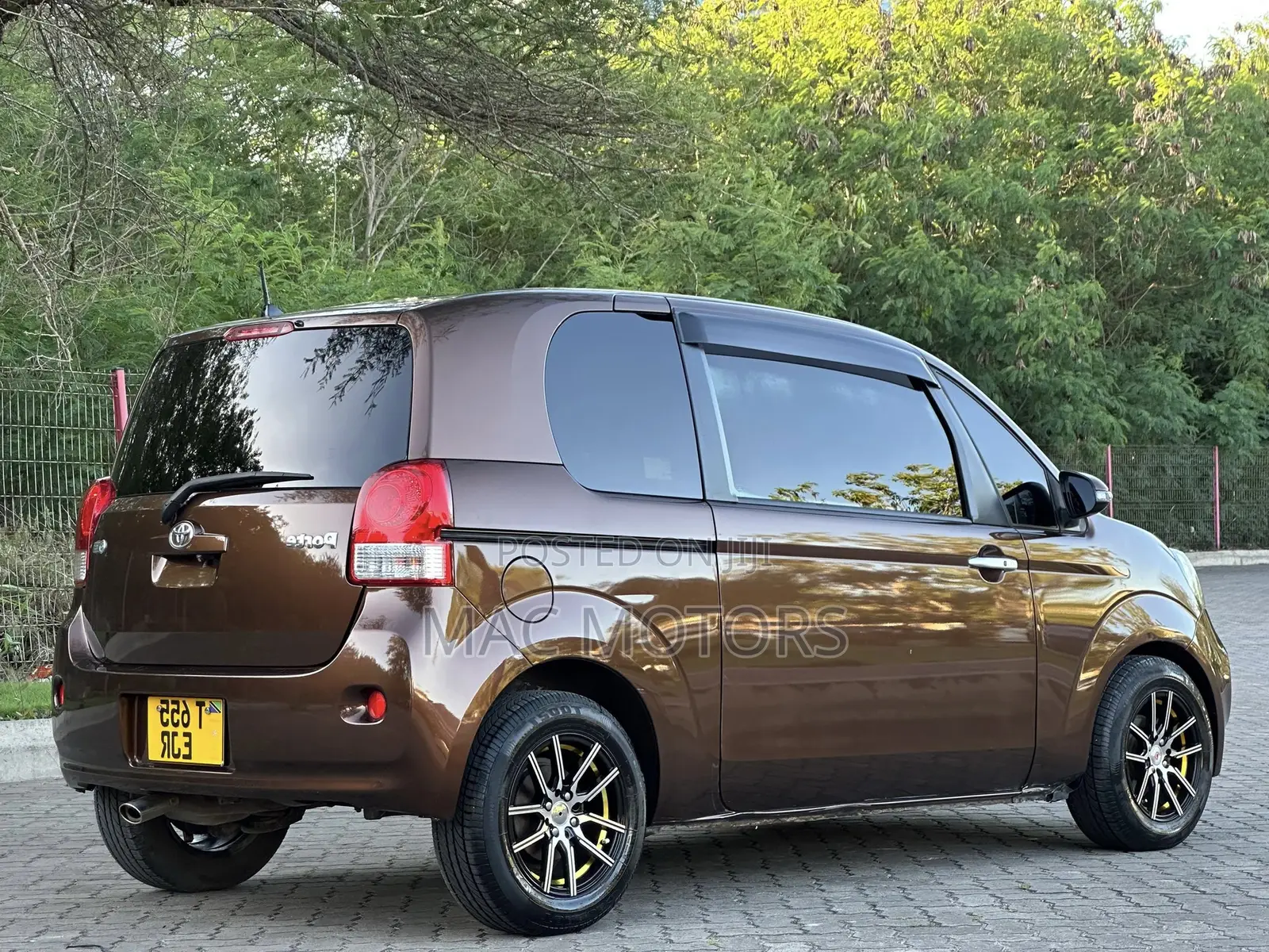 Toyota Porte 1.5 FWD 2014 Brown