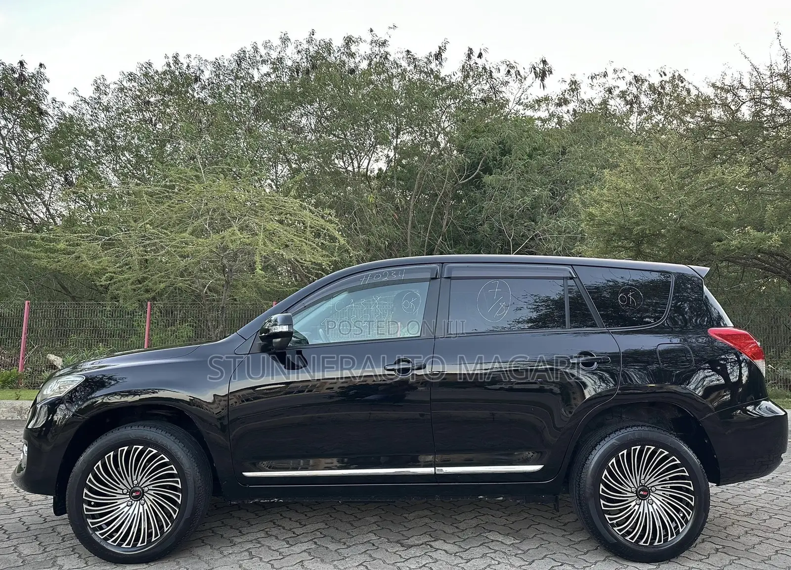 Toyota Vanguard 2010 Matt Black
