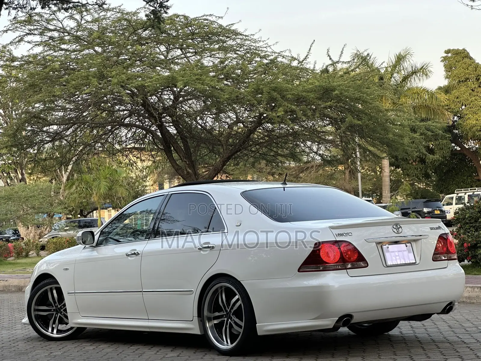 Toyota Crown 2007 White