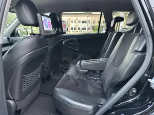 Toyota Vanguard 2010 Black