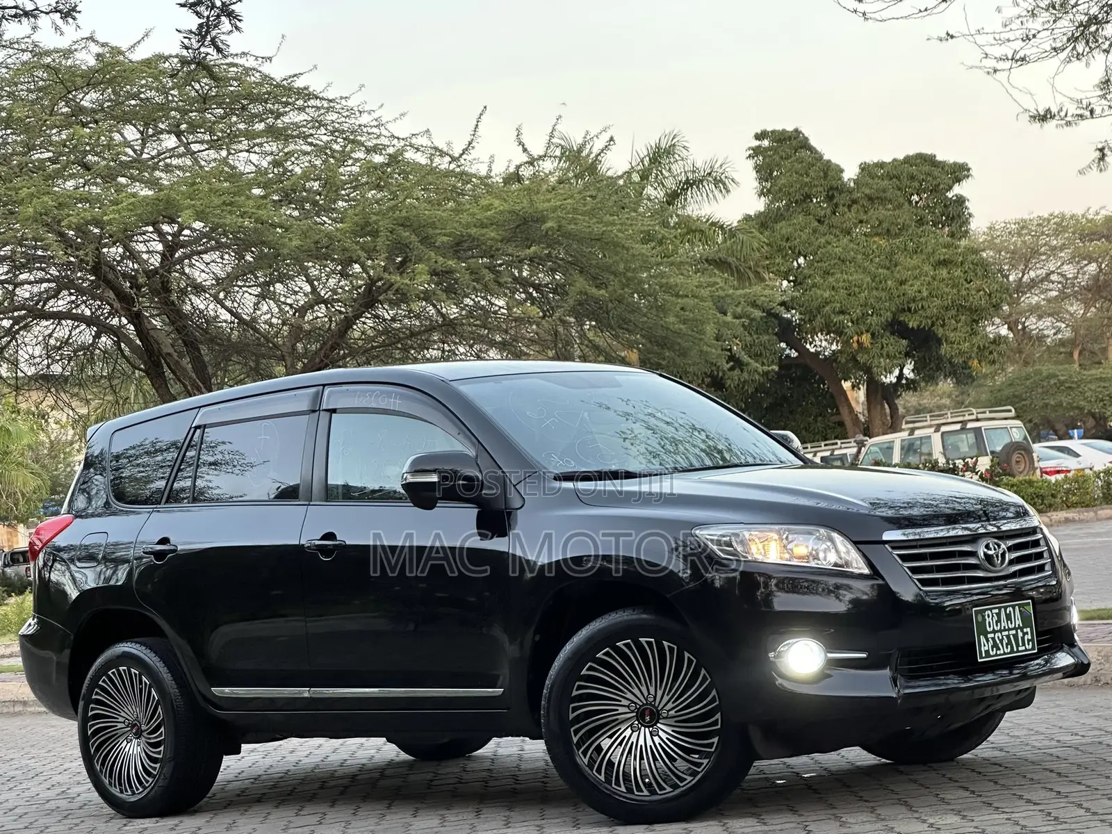 Toyota Vanguard 2010 Black