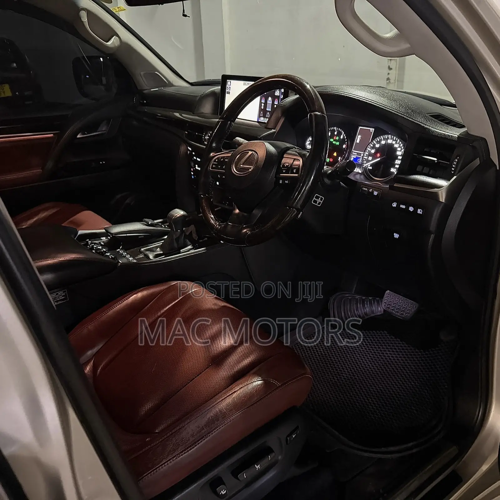 Lexus LX 570 AWD 2016 Gold