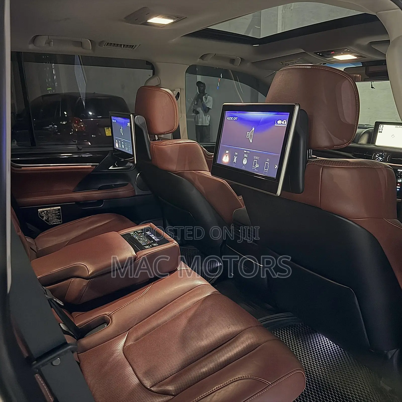 Lexus LX 570 AWD 2016 Gold
