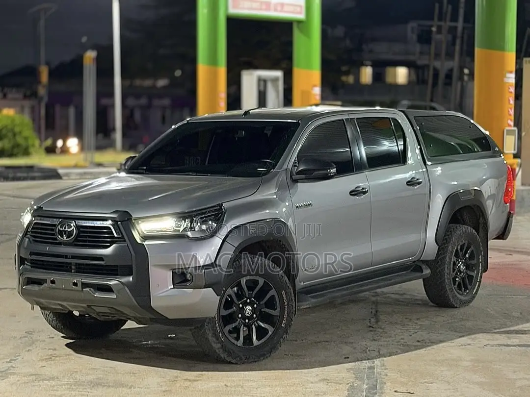 Toyota Hilux Revo Double Cab Deisel 2.8 AWD 2021 Gray