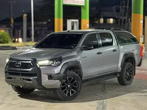 Toyota Hilux Revo Double Cab Deisel 2.8 AWD 2021 Gray