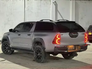 Toyota Hilux Revo Double Cab Deisel 2.8 AWD 2021 Gray