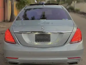 Mercedes-Benz E400 2015 Blue