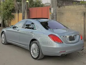 Mercedes-Benz E400 2015 Blue