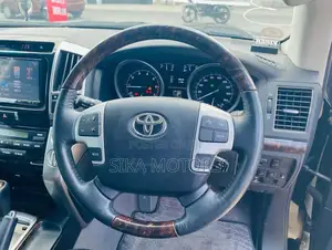 Toyota Land Cruiser 2014 Black