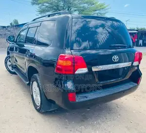 Toyota Land Cruiser 2014 Black