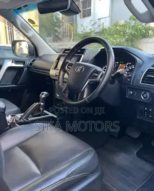 Toyota Land Cruiser Prado 2.7 2019 White