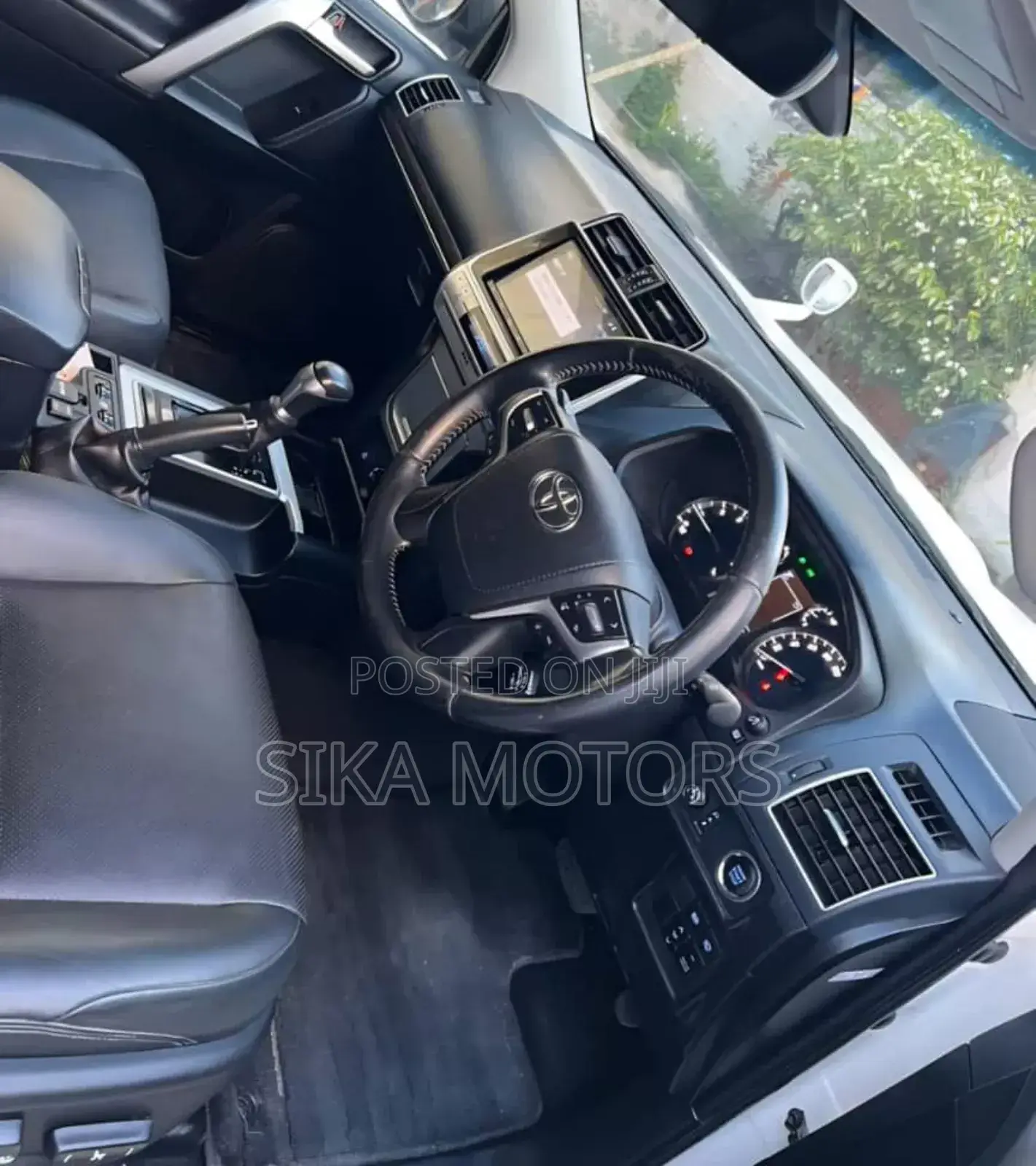 Toyota Land Cruiser Prado 2.7 2019 White
