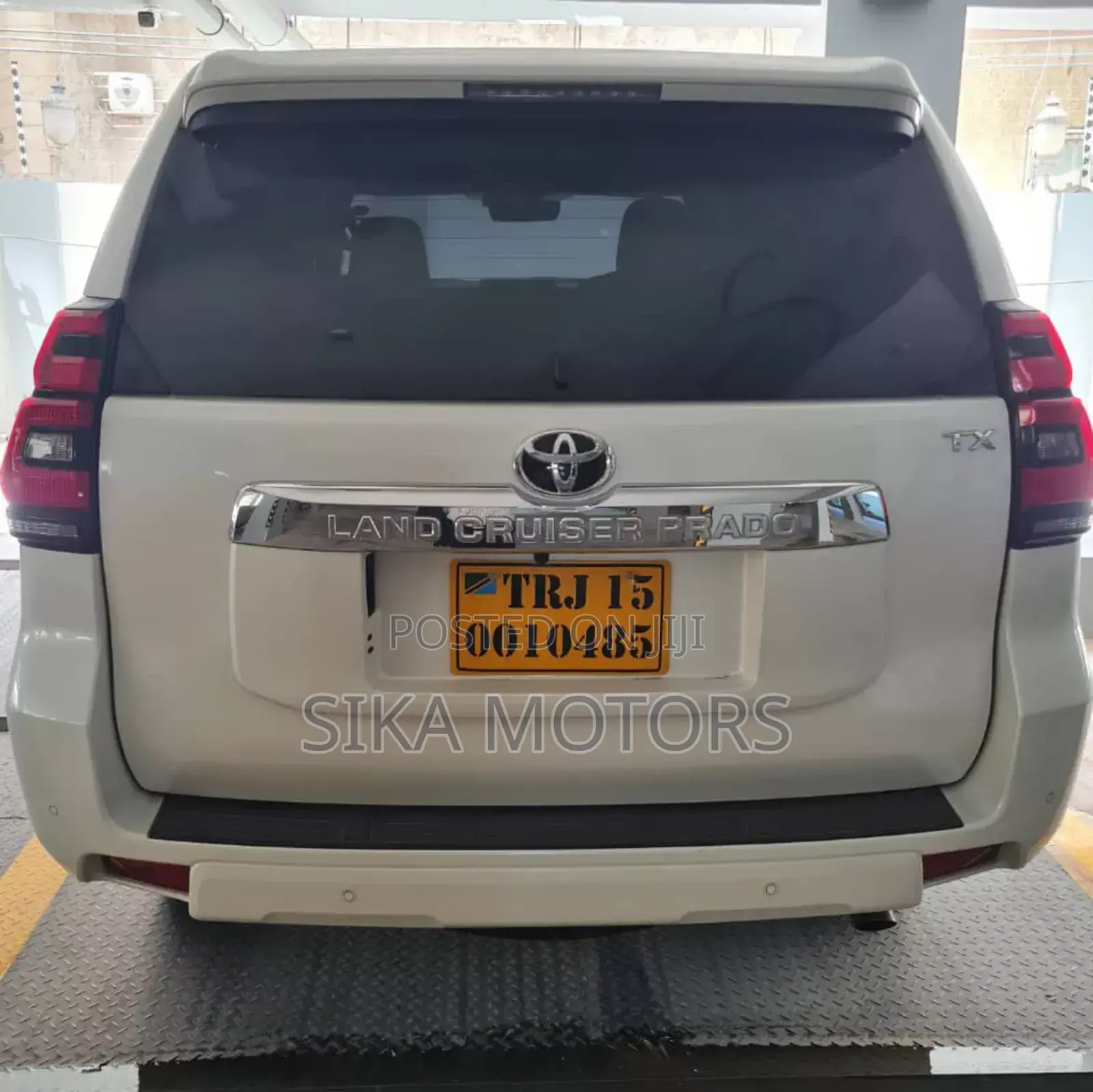 Toyota Land Cruiser Prado 2.7 2019 White