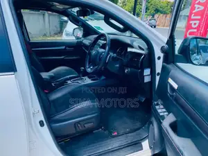 Toyota Hilux Revo Smart Cab Deisel 2.4 AWD 2021 White