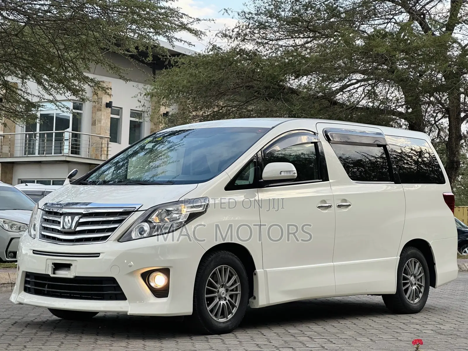 Toyota Alphard 2013 White