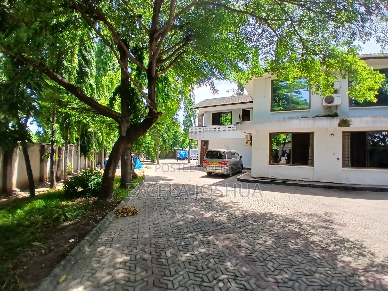 9bdrm House in Excela Joshua, Mikocheni for sale