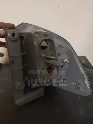Toyota Fortuner Ya Nyuma Kushoto
