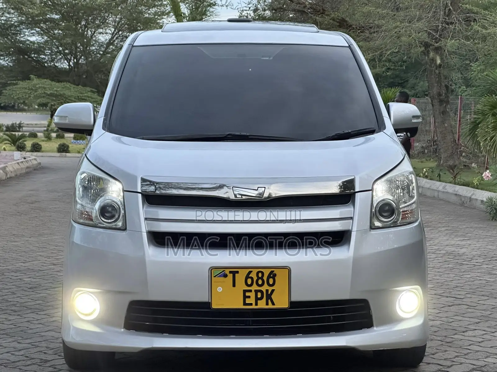 Toyota Noah 2008 Silver
