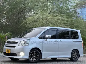 Toyota Noah 2008 Silver