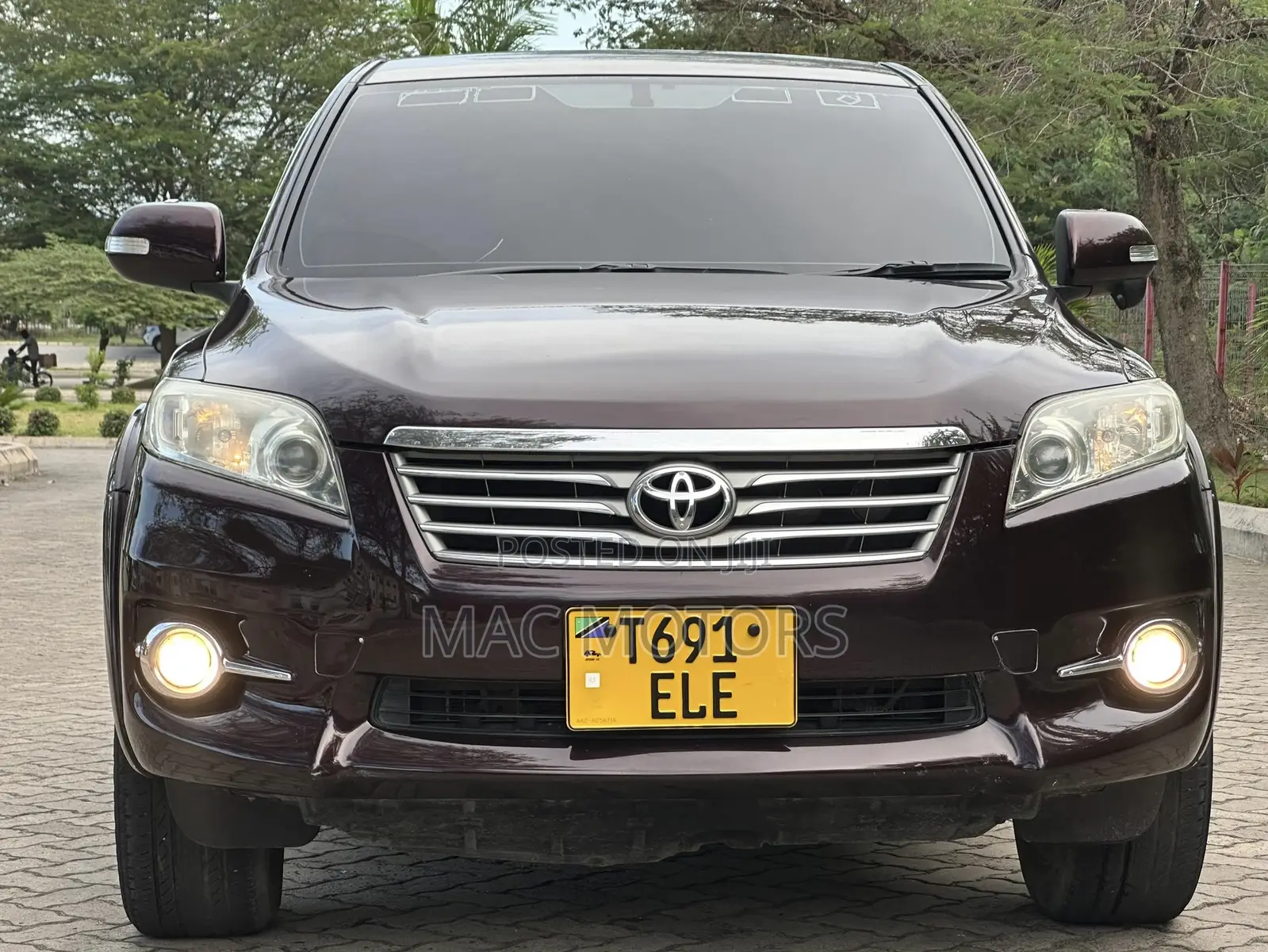 Toyota Vanguard 2011 Burgundy