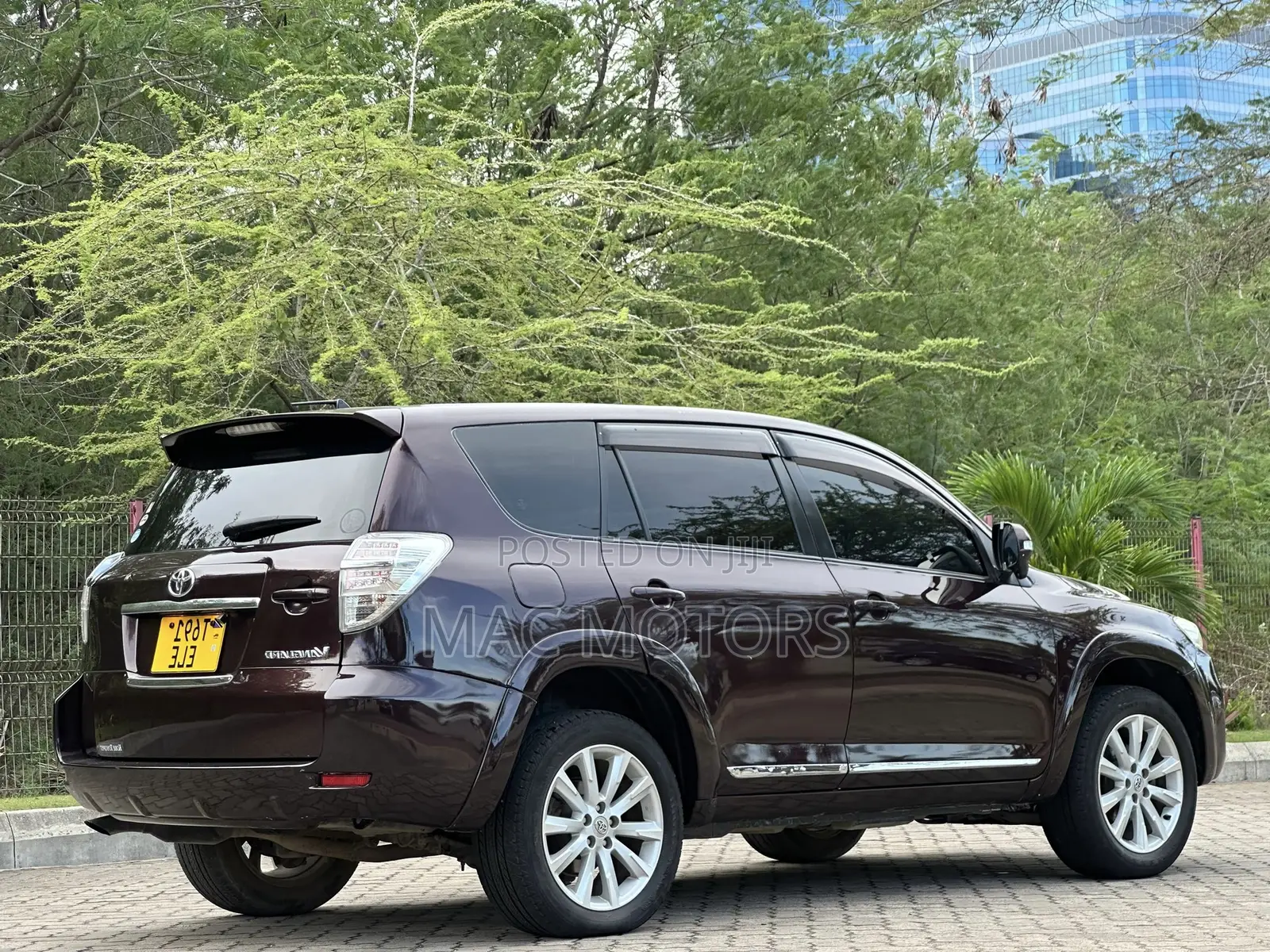 Toyota Vanguard 2011 Burgundy
