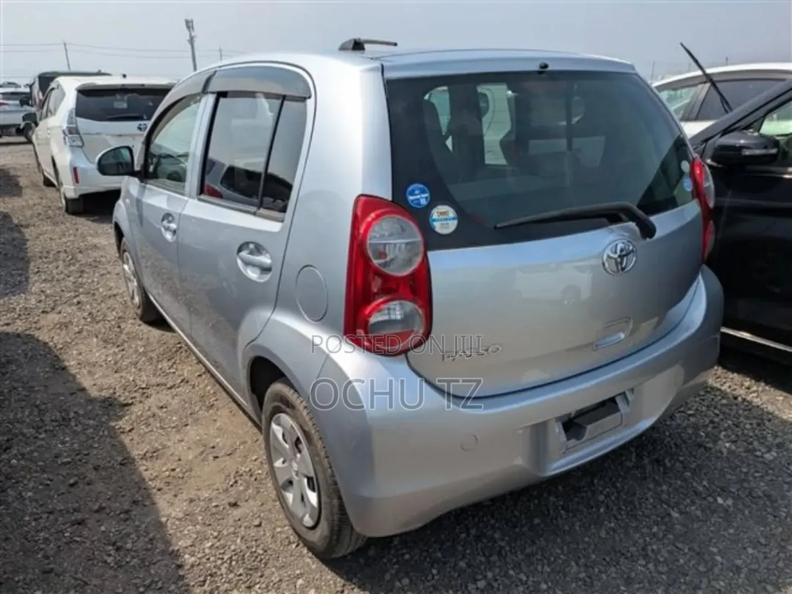 Toyota Passo 2011 Silver