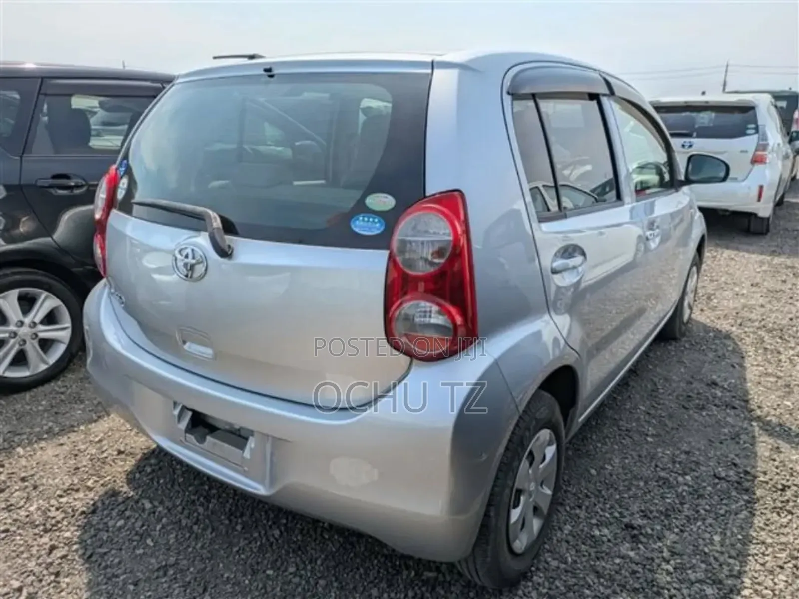 Toyota Passo 2011 Silver