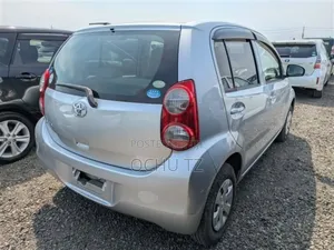 Toyota Passo 2011 Silver