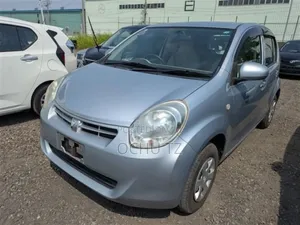 Toyota Passo 2011 Silver