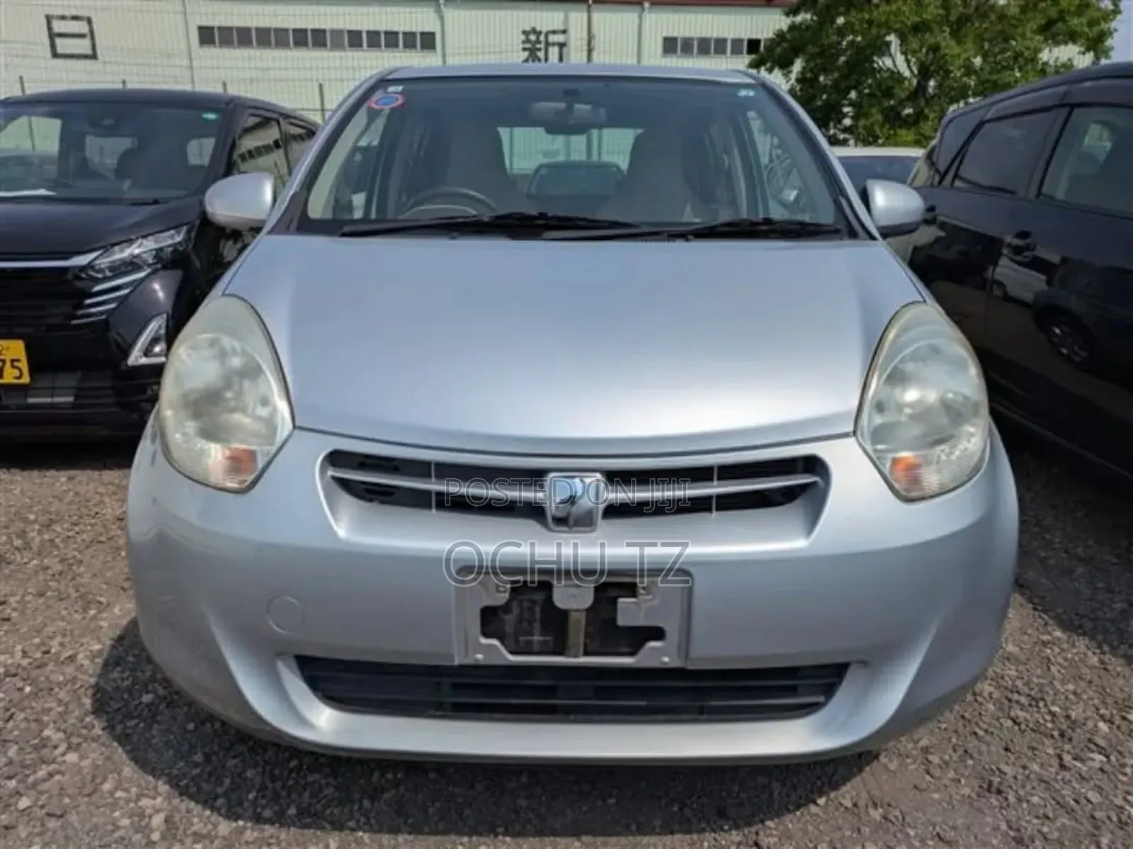 Toyota Passo 2011 Silver