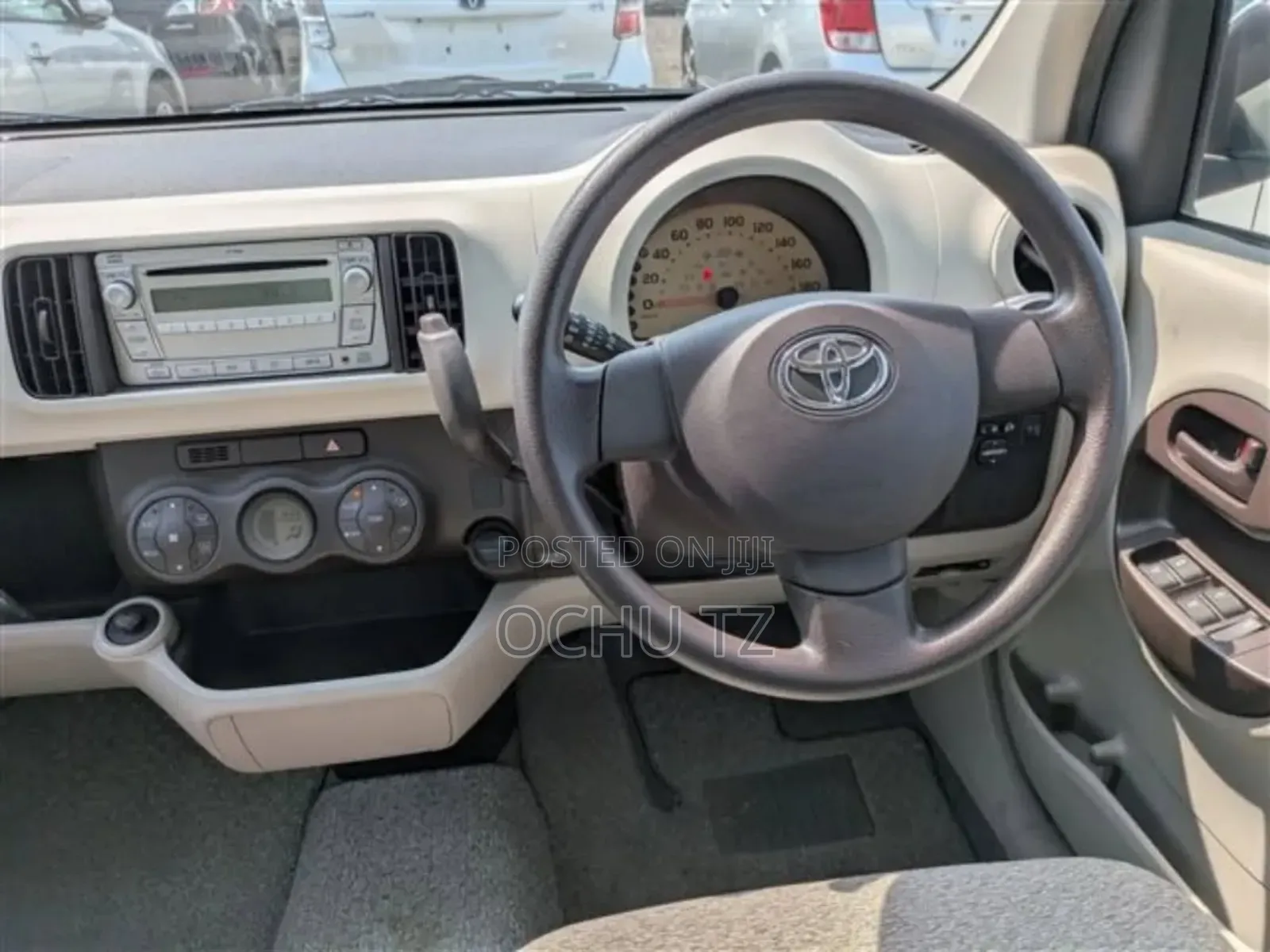 Toyota Passo 2011 Silver