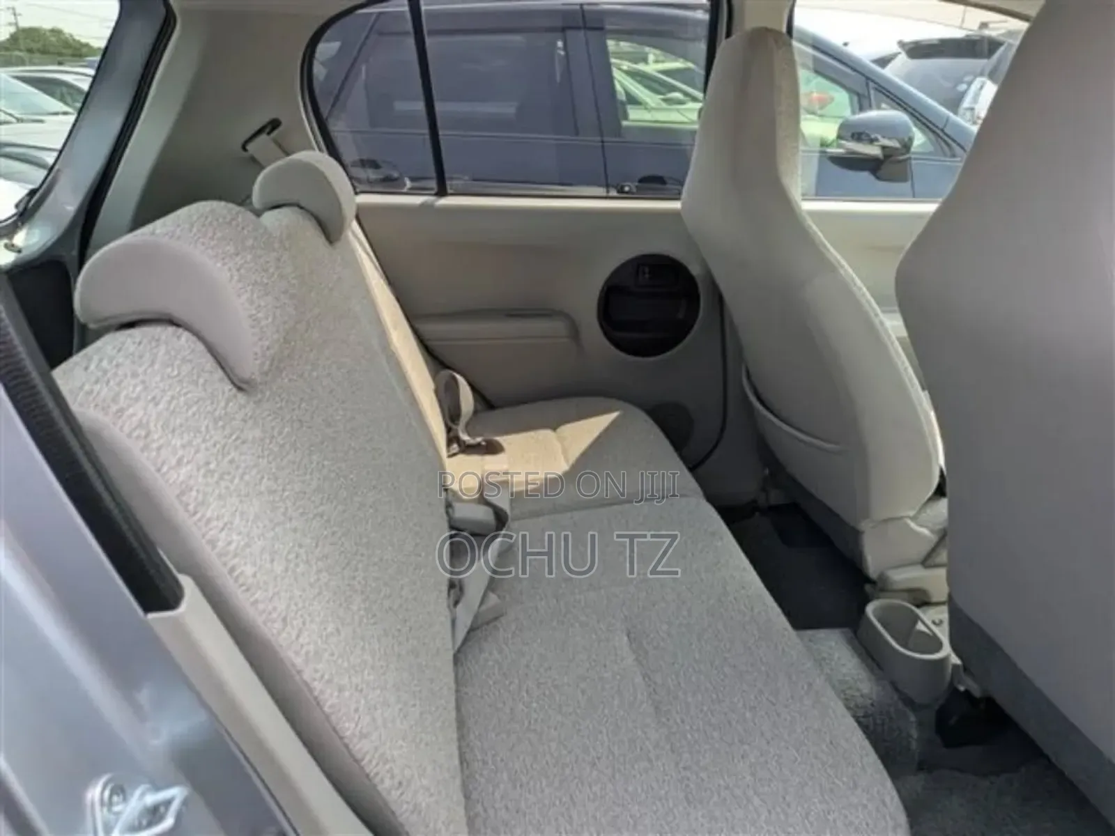 Toyota Passo 2011 Silver