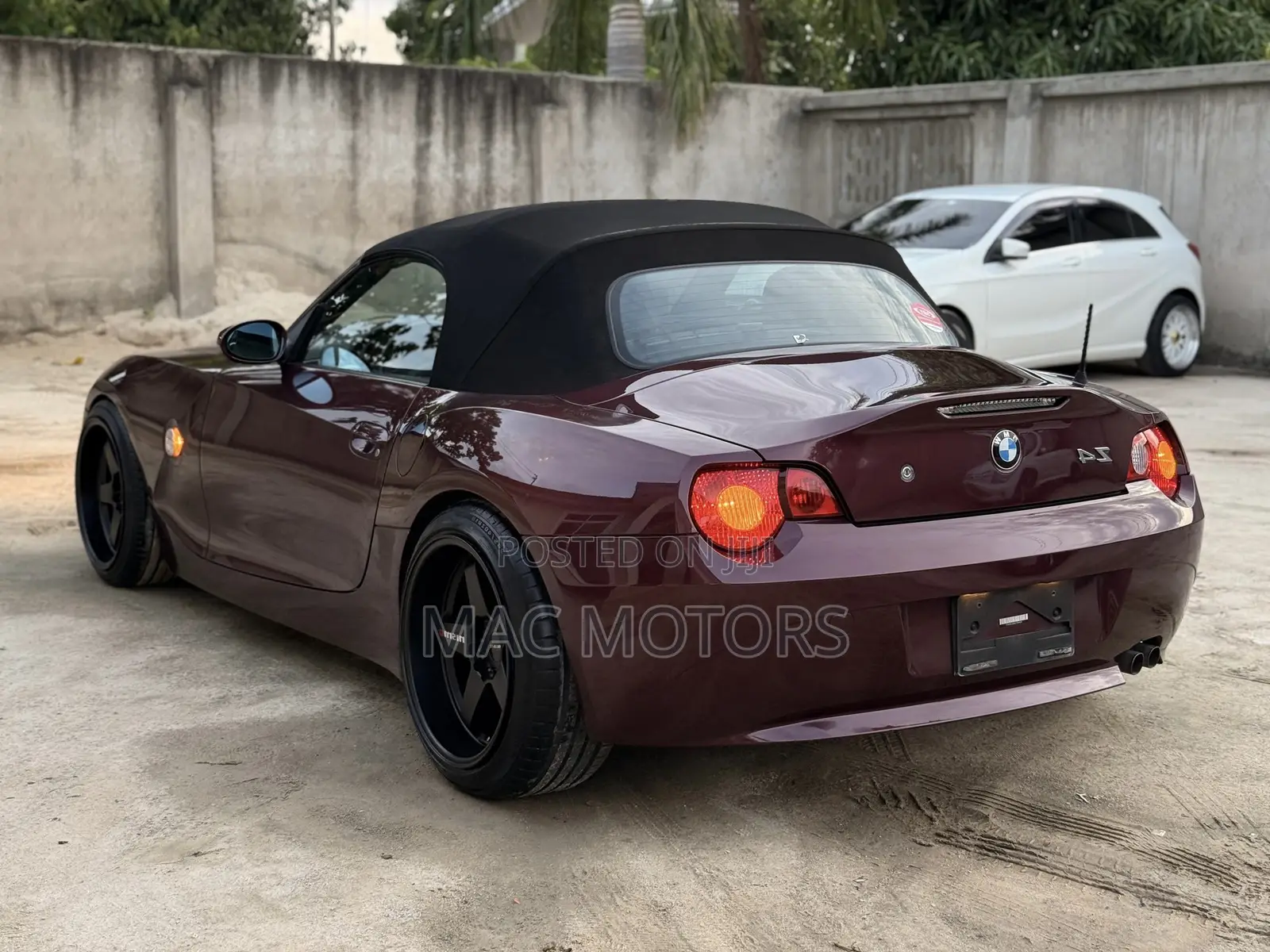 BMW Z4 Roadster 2.2i Automatic 2004 Burgundy