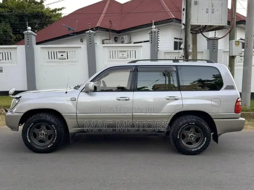 Toyota Land Cruiser HDJ 100 2002 Silver