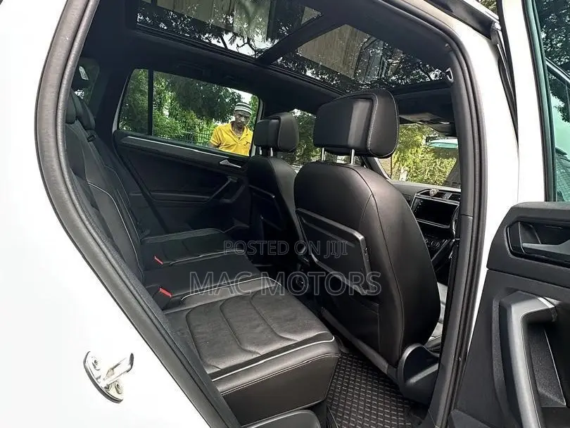 Volkswagen Tiguan 2.0T SE R-Line Black AWD 4MOTION 2020 White