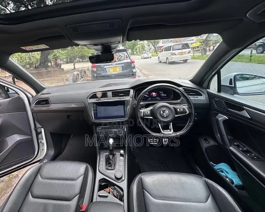 Volkswagen Tiguan 2.0T SE R-Line Black AWD 4MOTION 2020 White