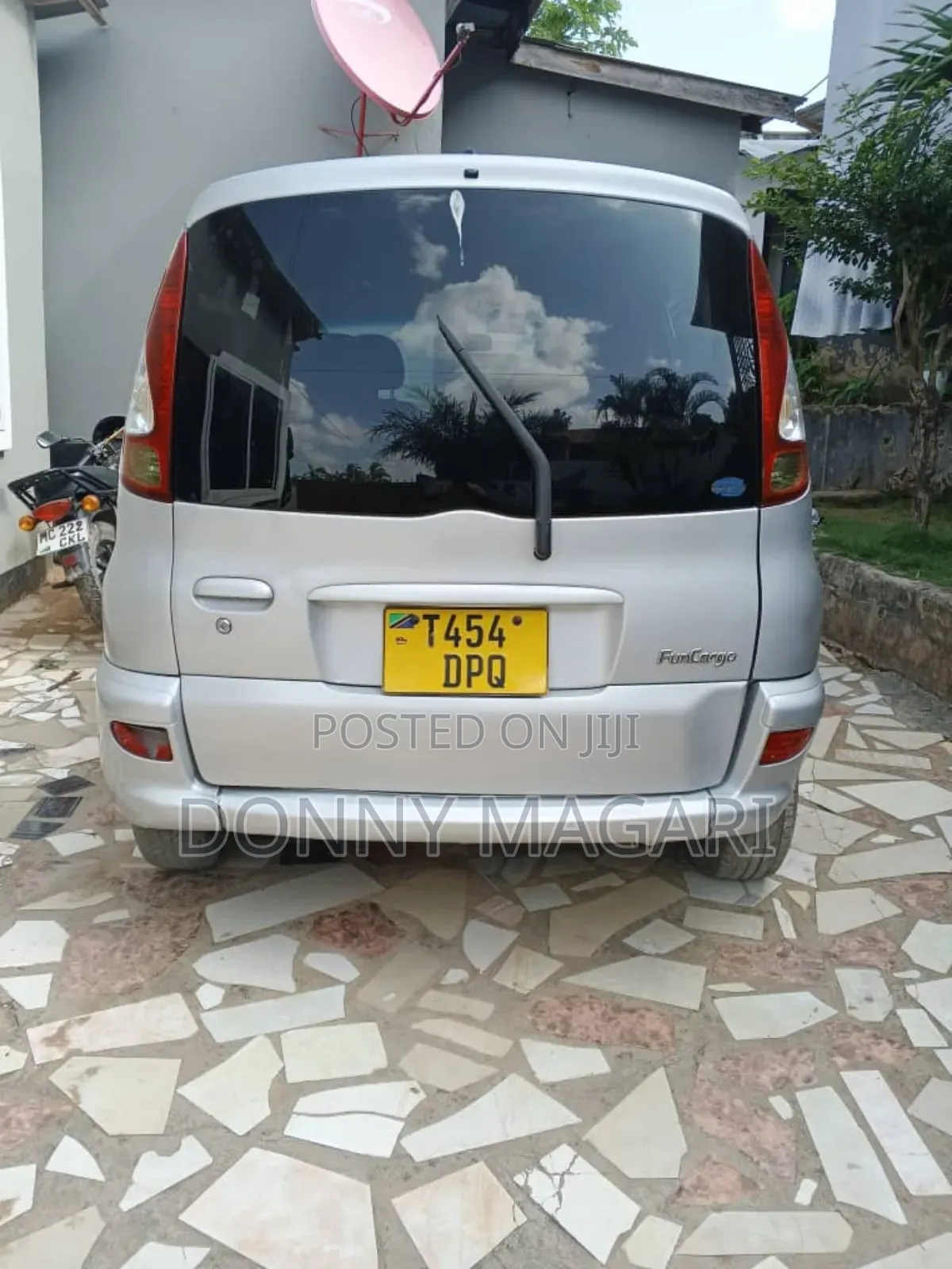 Toyota Fun Cargo 2004 Silver