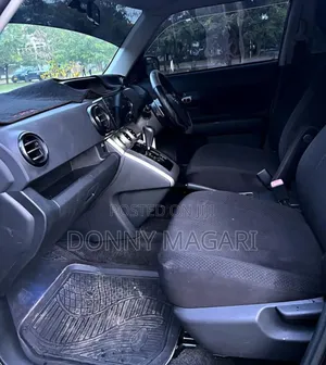 Toyota Corolla Rumion Hatchback 1.8 AWD 2010 Black