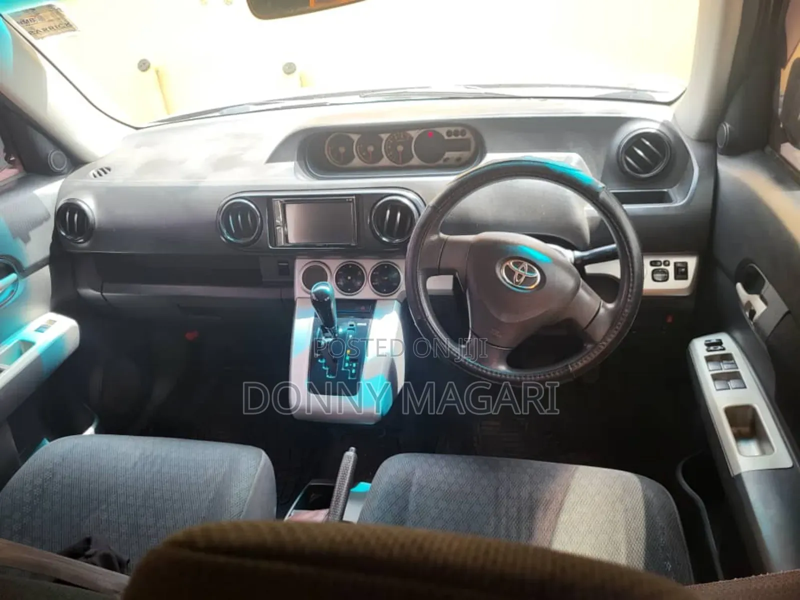 Toyota Corolla Rumion Hatchback 1.5 FWD 2009 Black
