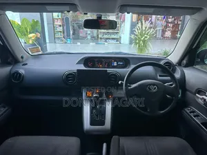 Toyota Corolla Rumion Hatchback 1.8 AWD 2008 White