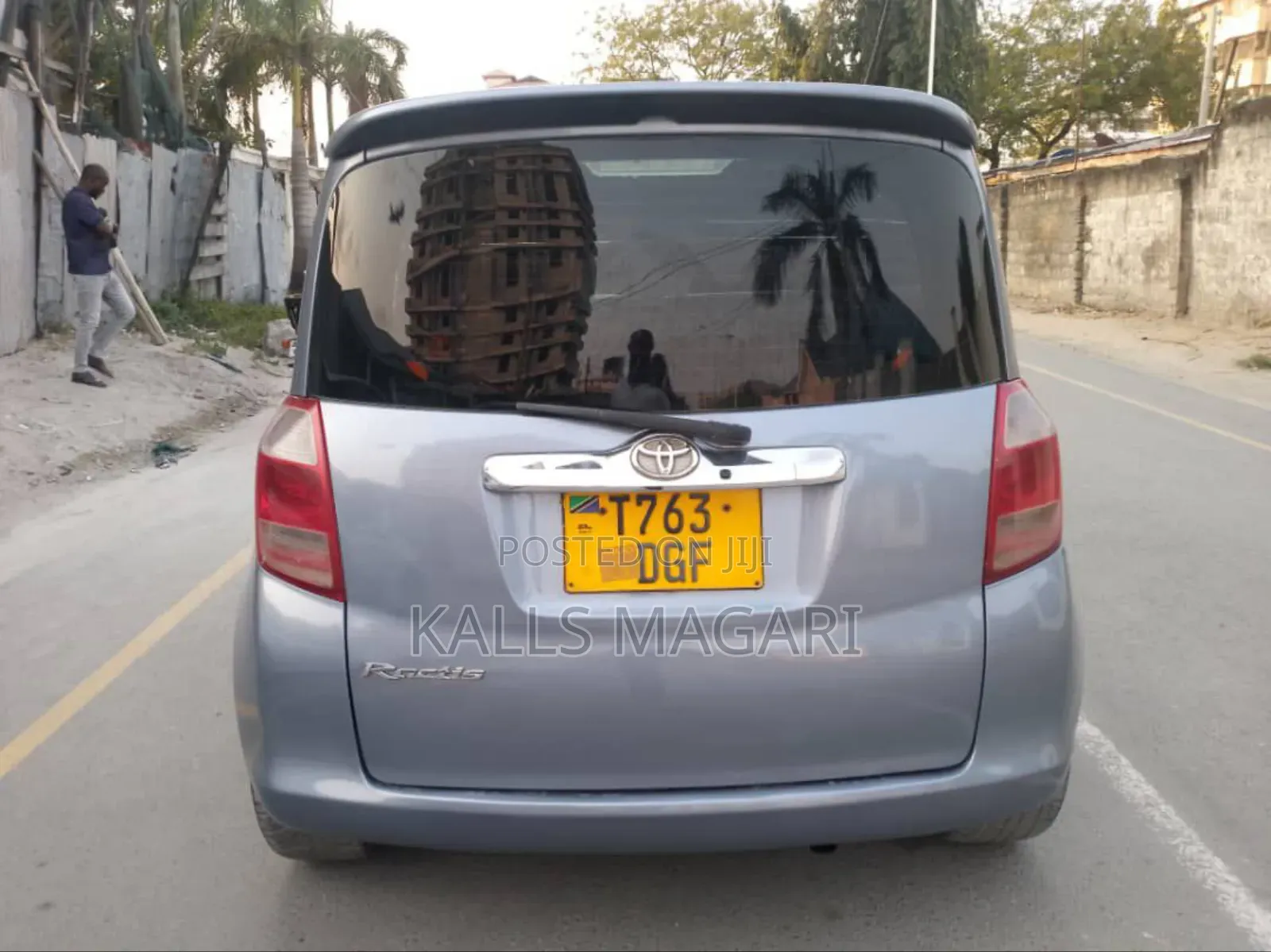 Toyota Ractis 2005 Gray