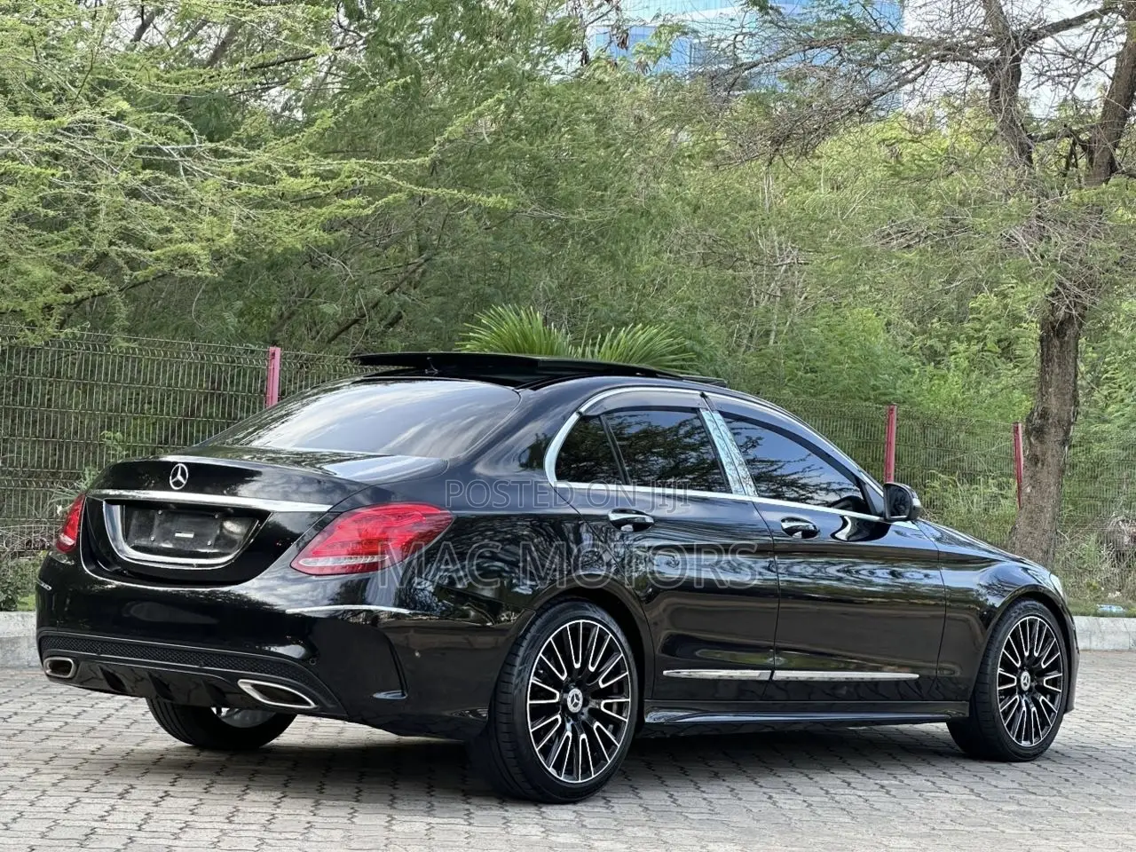 Mercedes-Benz C200 2014 Black