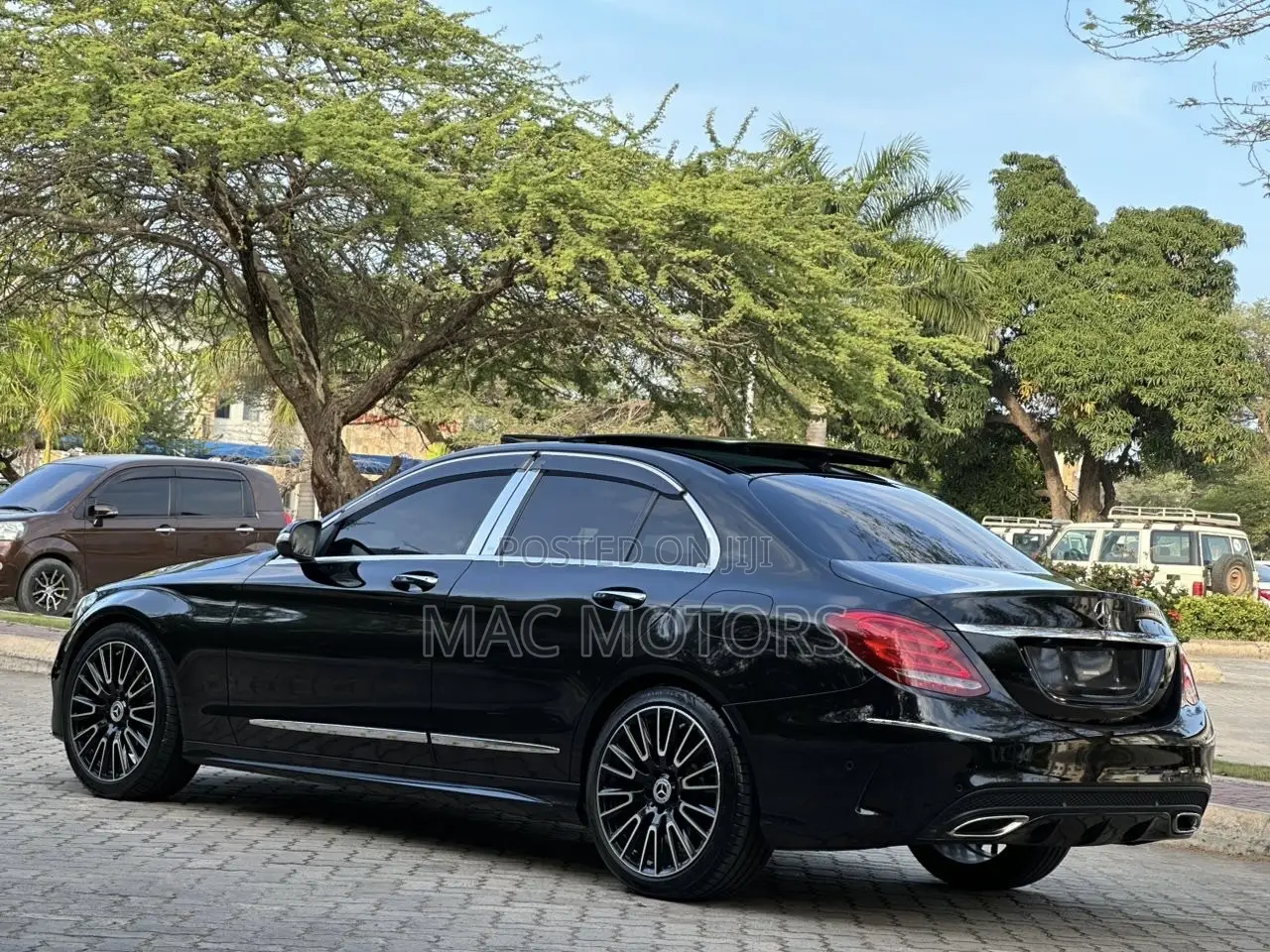 Mercedes-Benz C200 2014 Black