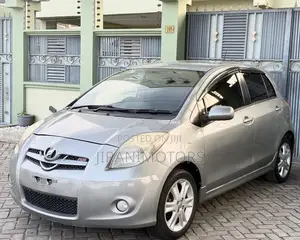 Toyota Vitz 1.3 FWD 5dr 2003 Silver