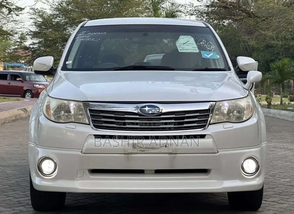 Subaru Forester 2010 White