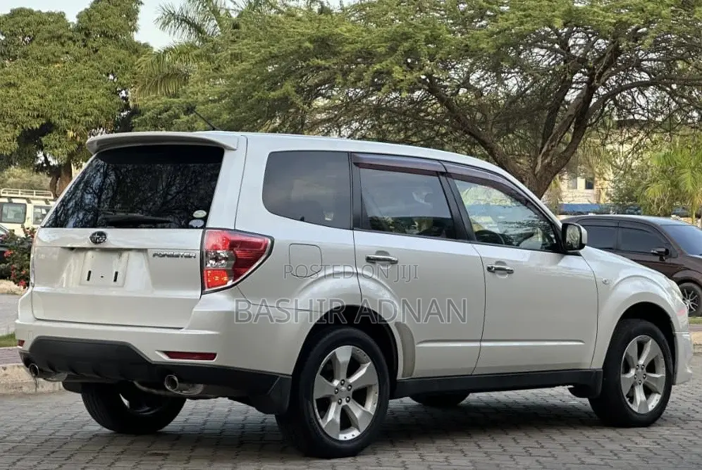 Subaru Forester 2010 White