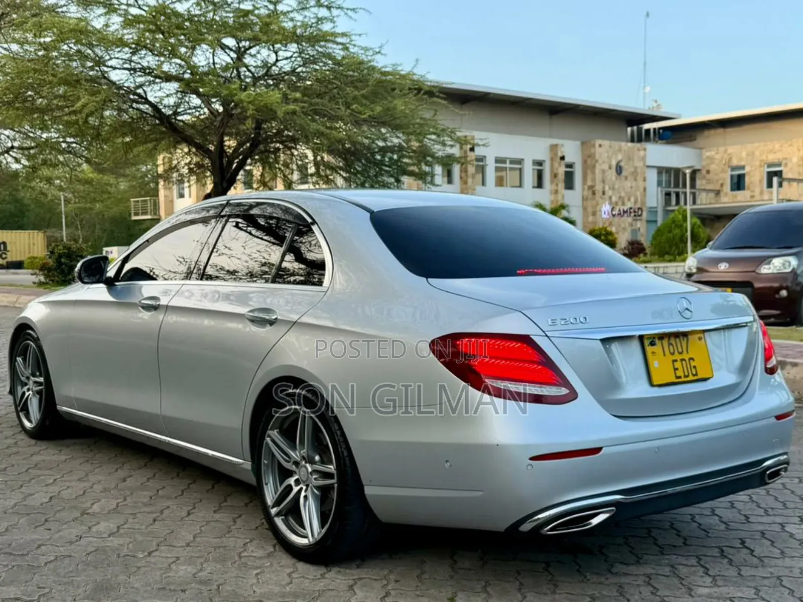 Mercedes-Benz E200 2017 Silver