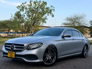 Mercedes-Benz E200 2017 Silver