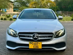 Mercedes-Benz E200 2017 Silver