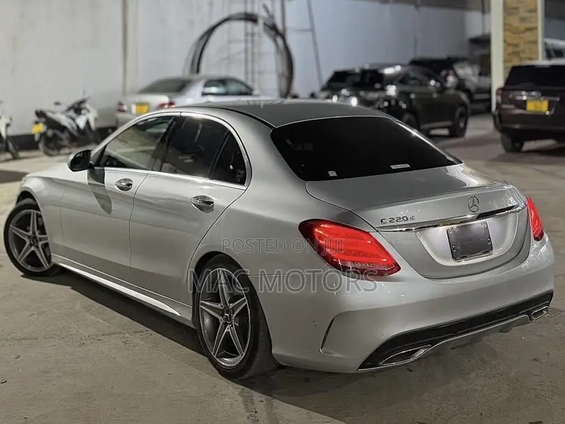 Mercedes-Benz C220 Classic 2015 Silver